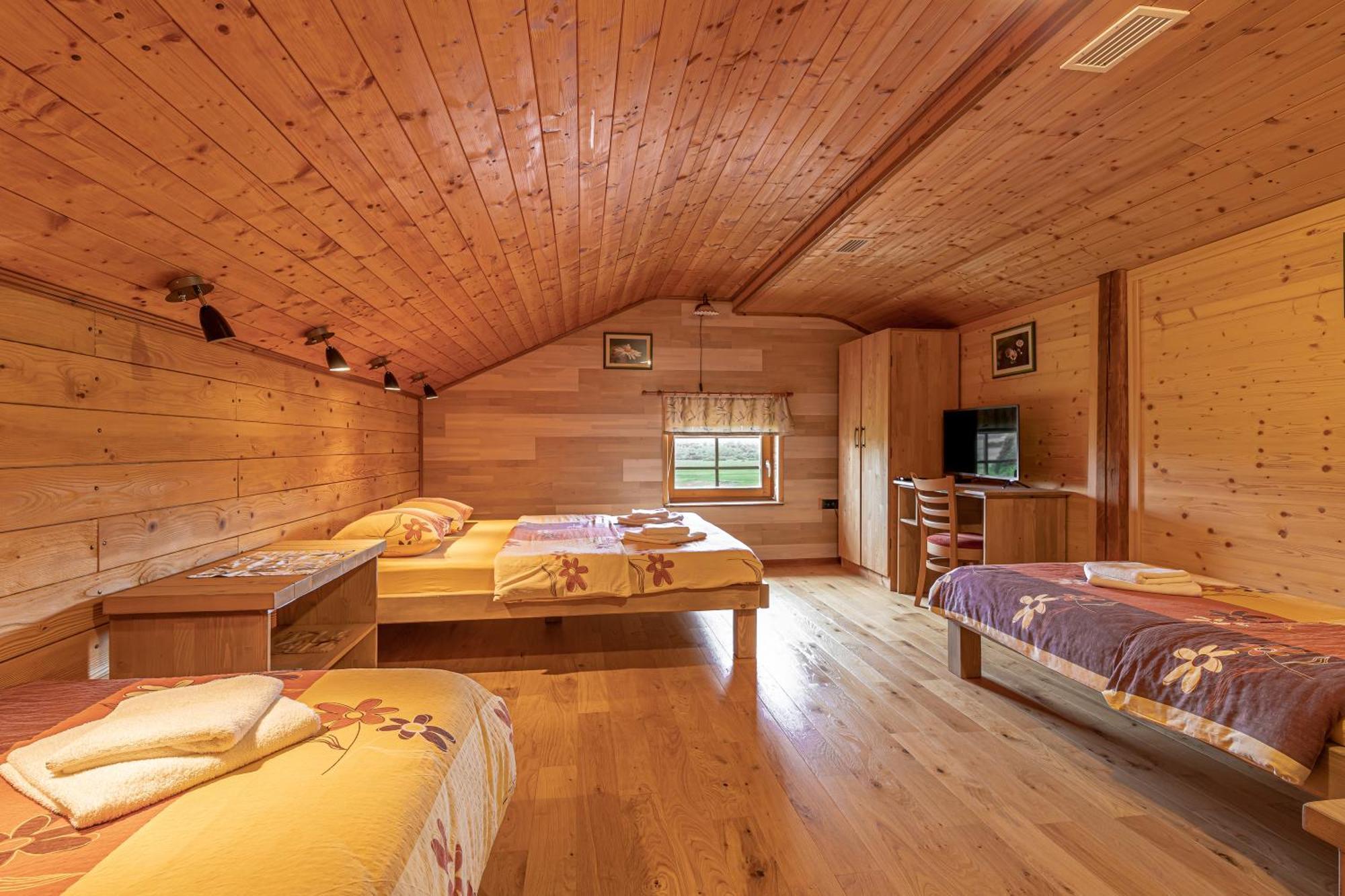 House Na Meji With Sauna - Happy Rentals Pivka Extérieur photo