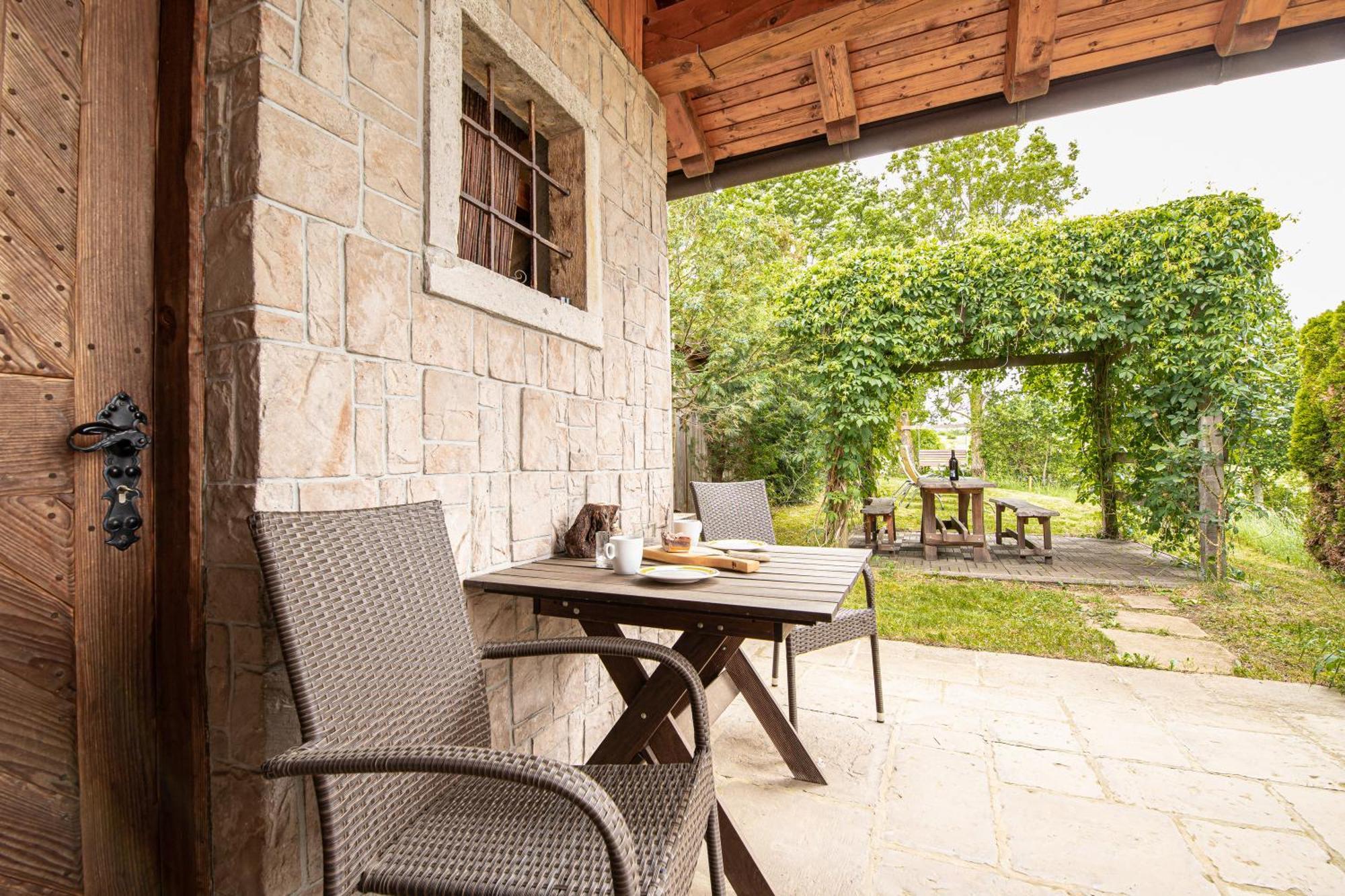 House Na Meji With Sauna - Happy Rentals Pivka Extérieur photo
