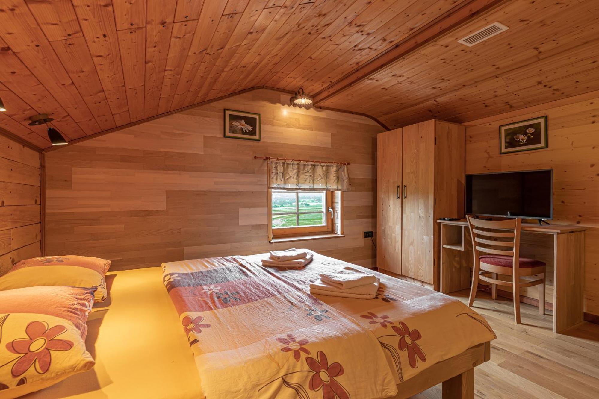 House Na Meji With Sauna - Happy Rentals Pivka Extérieur photo