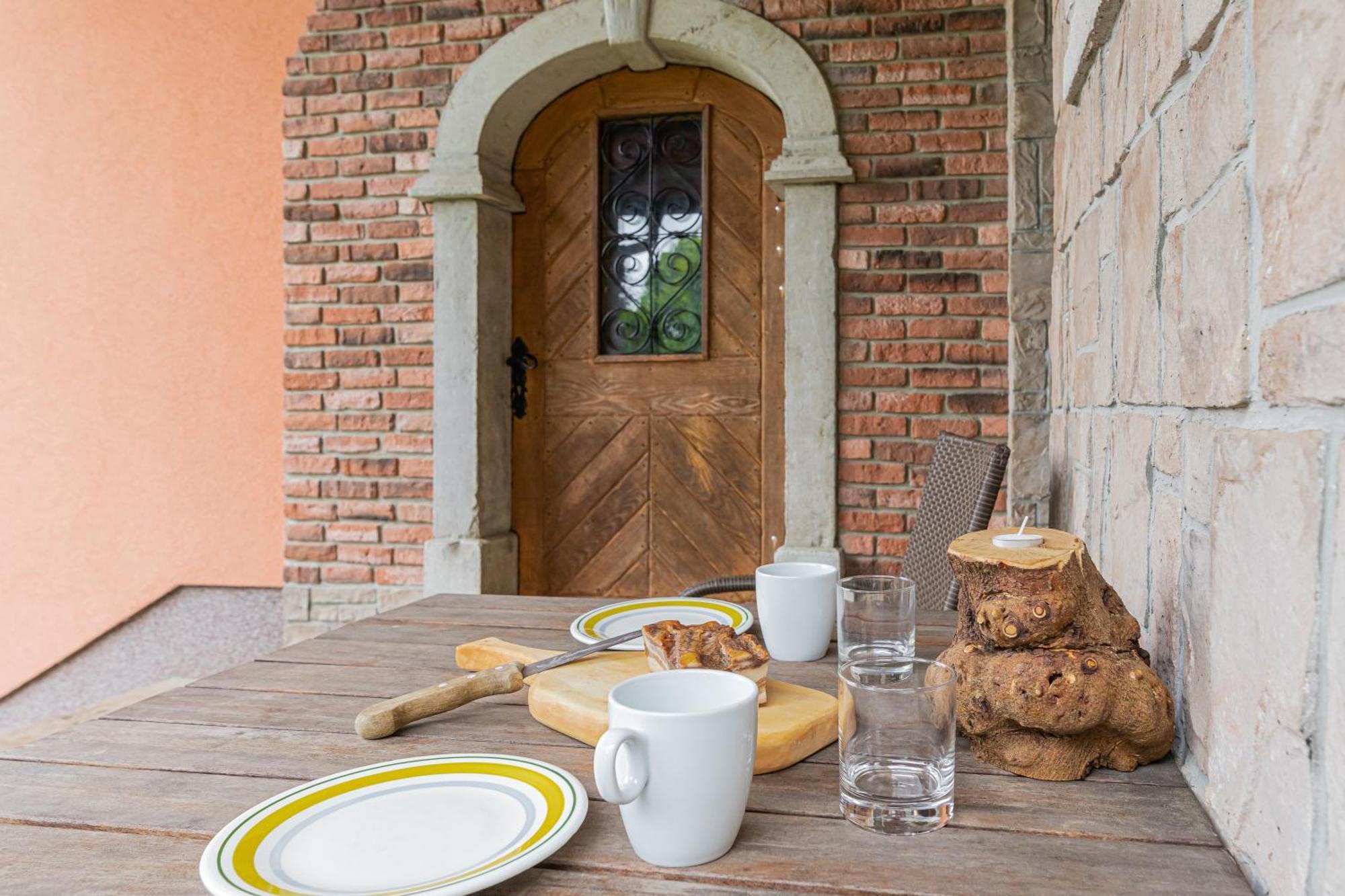 House Na Meji With Sauna - Happy Rentals Pivka Extérieur photo
